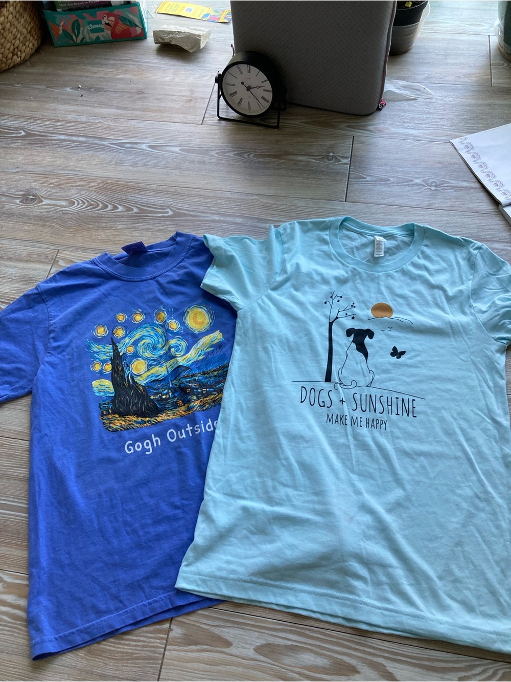 2 Blue T-shirts Dogs + Sunshine & Van Gogh Outside Size S/P/CH
